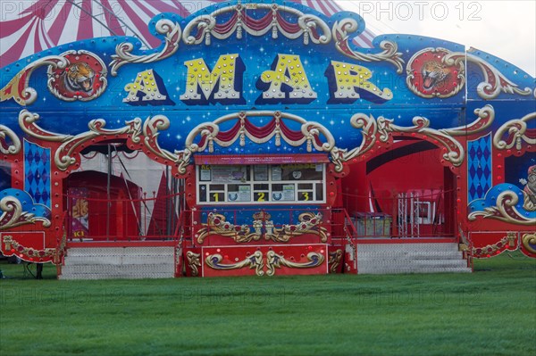 Dieppe, chapiteau du Cirque Amar