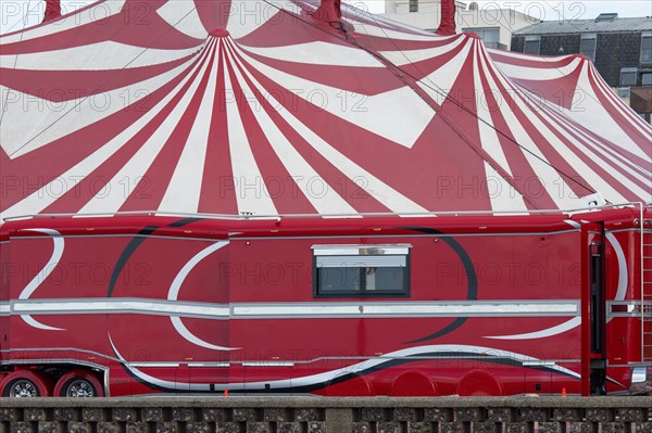 Dieppe, chapiteau du Cirque Amar