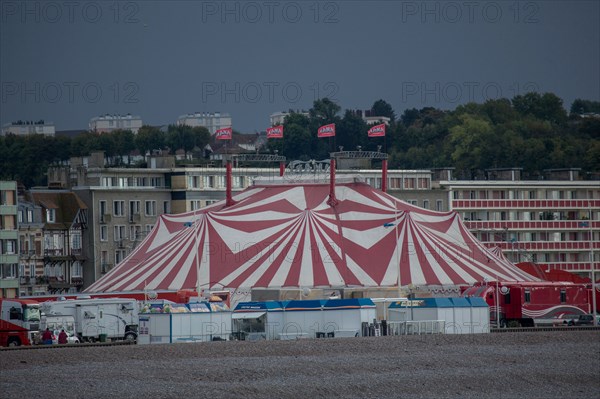 Dieppe, chapiteau du Cirque Amar