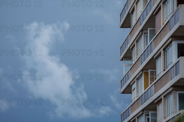 Dieppe, façade d'immeuble et ciel
