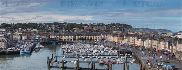 Dieppe, port et quais depuis les hauteurs du Pollet