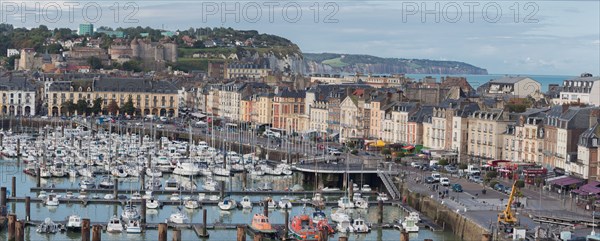 Dieppe, port et quais depuis les hauteurs du Pollet