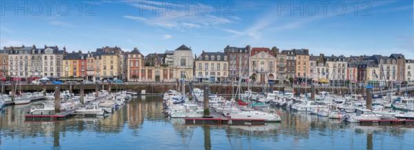 Dieppe, port depuis le Quai du Carénage