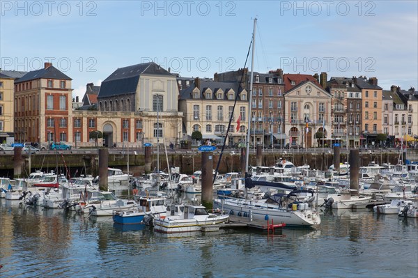 Dieppe, port depuis le Quai du Carénage