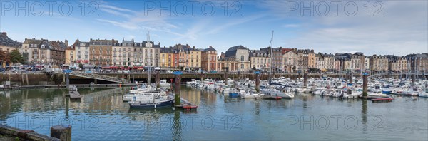 Dieppe, port depuis le Quai du Carénage