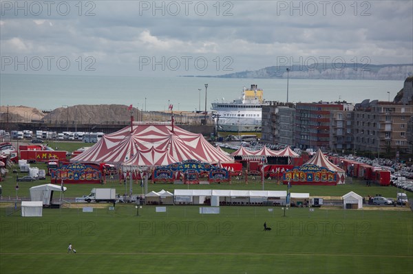 Dieppe, chapiteau du Cirque Amar,