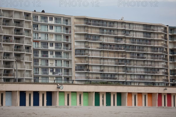 Le Touquet Paris Plage, cabines de bains et immeubles du front de mer