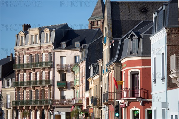 Mers les Bains, détail de façades colorées