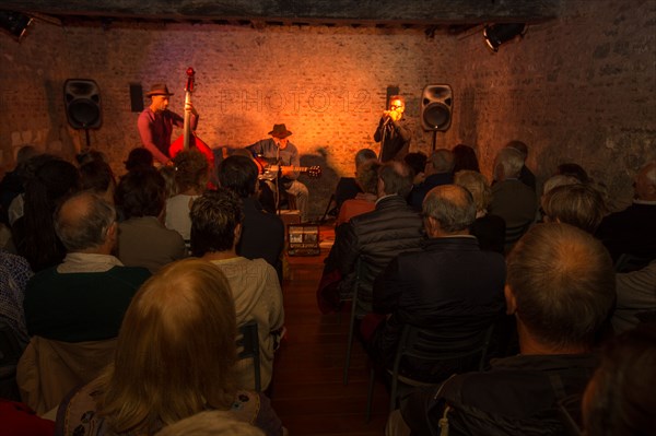 Longueville sur Scie, salle de spectacle