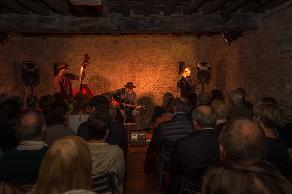 Longueville sur Scie, salle de spectacle