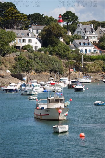 Clohars Carnoët, ria et port de Doëlan, bateaux de pêche