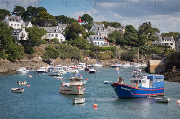 Clohars Carnoët, ria et port de Doëlan, bateaux de pêche