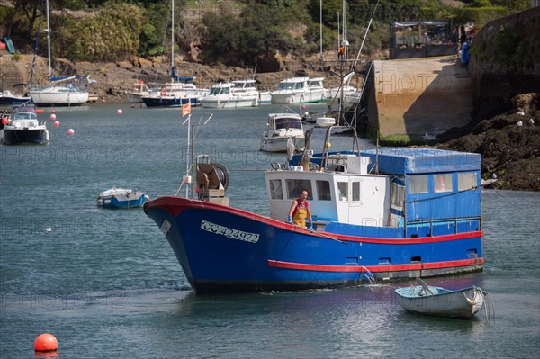 Clohars Carnoët, ria et port de Doëlan, bateaux de pêche