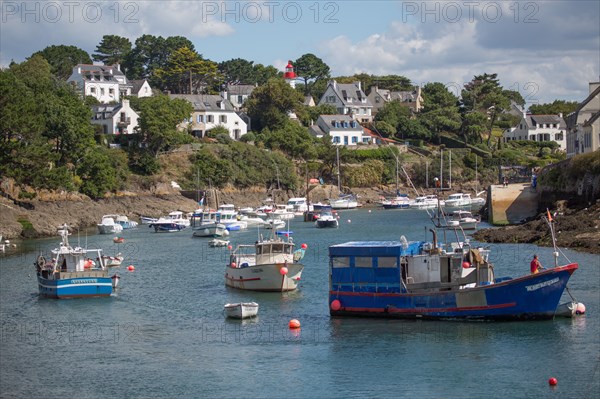 Clohars Carnoët, ria et port de Doëlan, bateaux de pêche