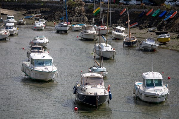 Clohars Carnoët, ria et port de Doëlan, bateaux de plaisance