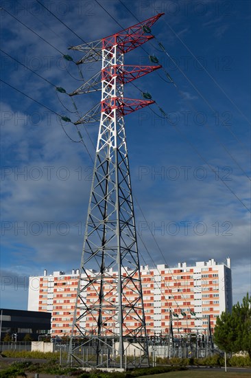 Lorient, Rue Straed Louis Guiguen, pylône électrique,