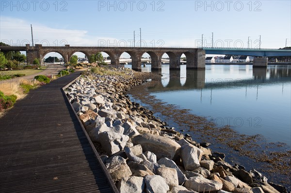 Lorient, Rue Straed Louis Guiguen, promenade le long du Scorff