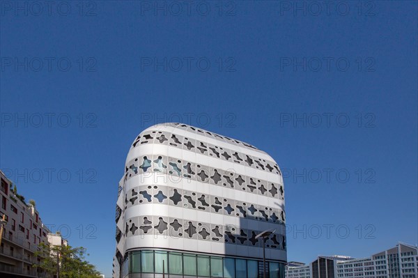 Paris, nouveau quartier des Batignolles, immeuble Klesia