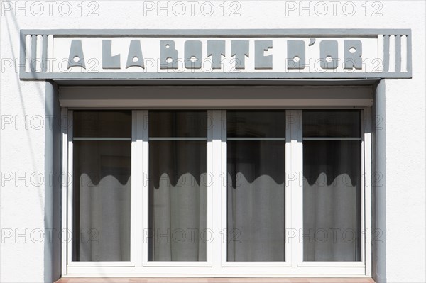 Etaples-sur-Mer, ancienne boutique "A la Botte d'Or"