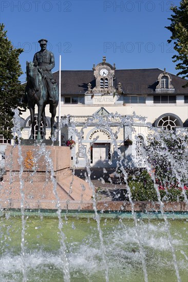 Montreuil-sur-Mer, place du Théâtre