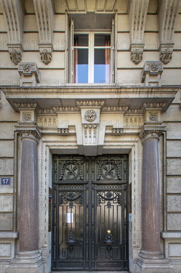 Paris, building 17 boulevard Raspail