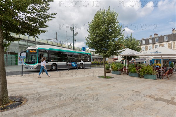 Chelles, Chelles Gournay railway station