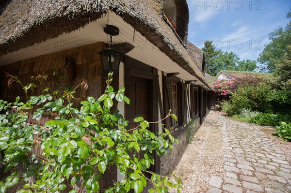 Campigny, hotel restaurant Le Petit Coq aux Champs