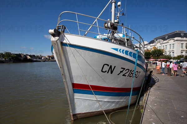 Trouville-sur-Mer (Calvados), chalutier à quai