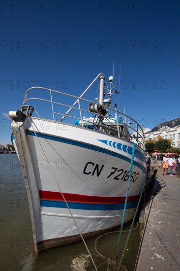 Trouville-sur-Mer (Calvados), chalutier à quai