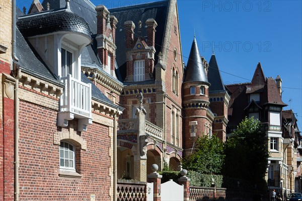 Trouville-sur-Mer (Calvados), villas néo gothiques et néo renaissance