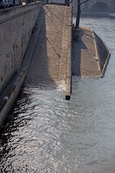 Paris, Seine riverbanks on the Ile Saint Louis