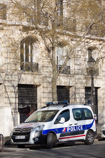 Paris, voiture de Police