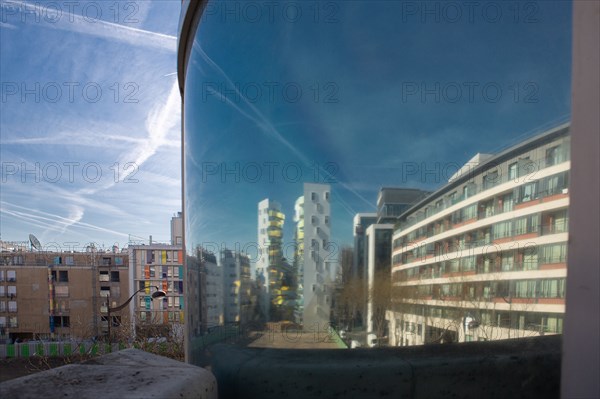 Paris, buildings Quai d'Austerlitz