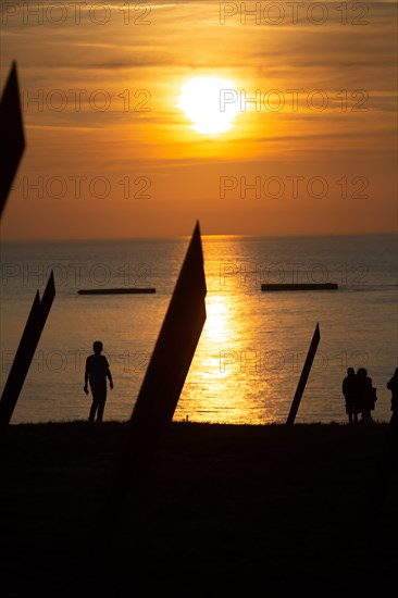 DDay 75 garden, Arromanches les Bains