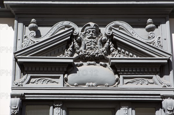 Paris, détail d'un fronton