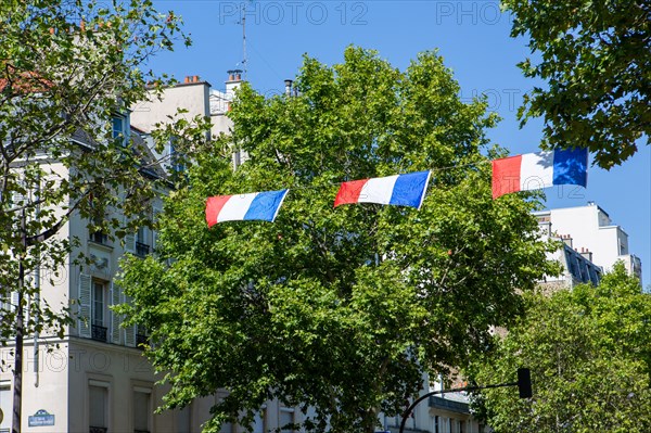 Défilé de commémoration du 75e anniversaire de la Libération de Paris, avenue du Général Leclerc