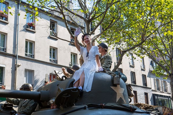 Défilé de commémoration du 75e anniversaire de la Libération de Paris, avenue du Général Leclerc