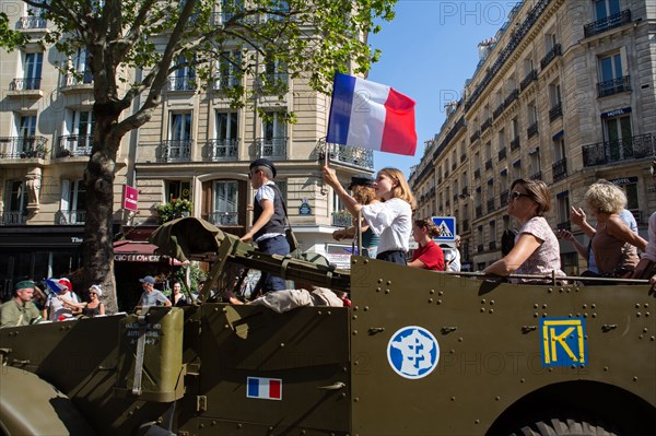 Défilé de commémoration du 75e anniversaire de la Libération de Paris, avenue du Général Leclerc