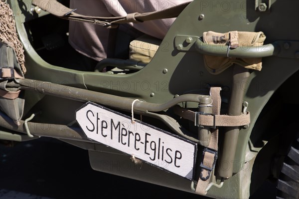 Défilé de commémoration du 75e anniversaire de la Libération de Paris, avenue du Général Leclerc