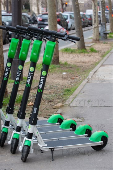 Paris, trottinettes électriques