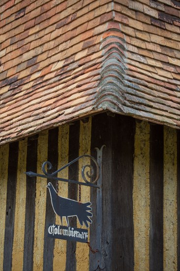 Château de Crèvecoeur, Fondation Schlumberger, à Crèvecoeur-en-Auge