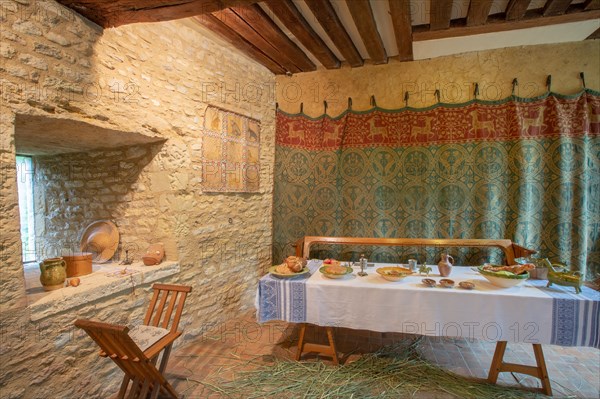 Château de Crèvecoeur, Fondation Schlumberger, à Crèvecoeur-en-Auge