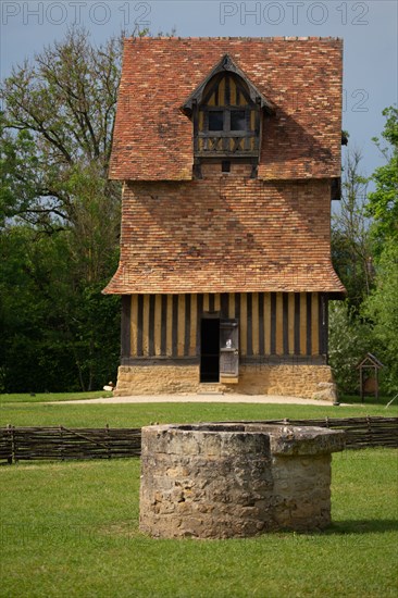 Château de Crèvecoeur, Fondation Schlumberger, à Crèvecoeur-en-Auge