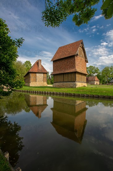 Château de Crèvecoeur, Fondation Schlumberger, à Crèvecoeur-en-Auge