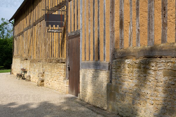 Château de Crèvecoeur, Fondation Schlumberger, à Crèvecoeur-en-Auge