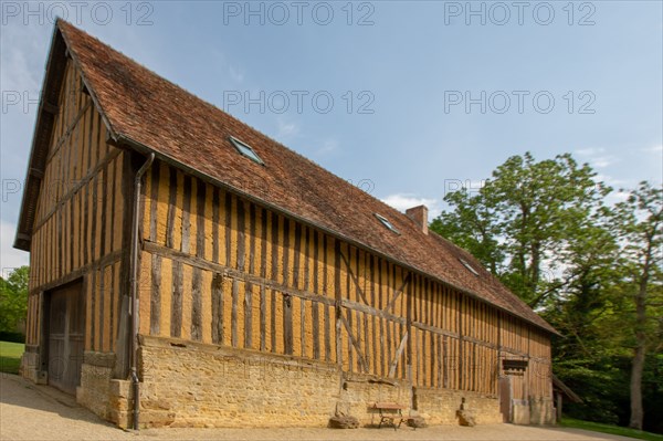 Château de Crèvecoeur, Fondation Schlumberger, à Crèvecoeur-en-Auge