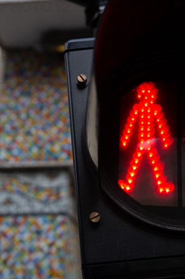 Paris, feu piéton rouge