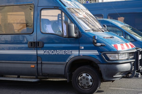 Paris, véhicules de Gendarmerie