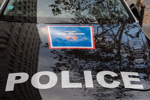 Paris, véhicule de Police