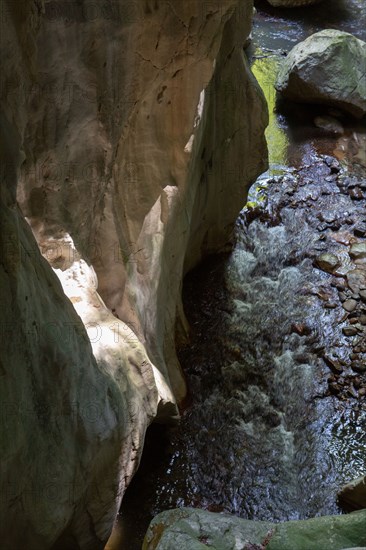 La Vernaz, Haute-Savoie, site des grottes du Pont du Diable